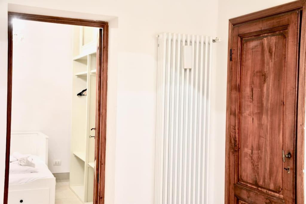 Belle Donne Historical Apartment - City Center Флоренция Экстерьер фото