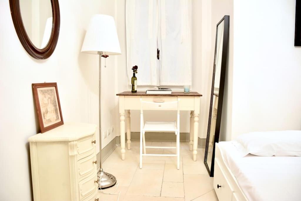 Belle Donne Historical Apartment - City Center Флоренция Экстерьер фото